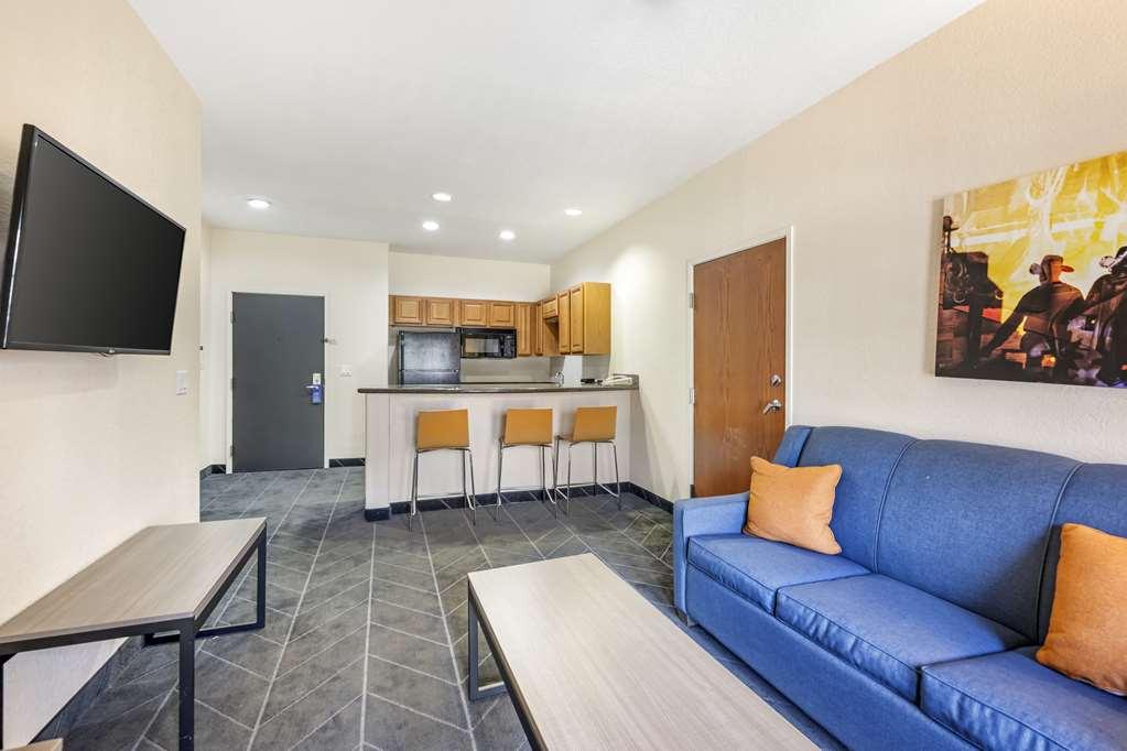 Best Western Lubbock West Inn & Suites الغرفة الصورة